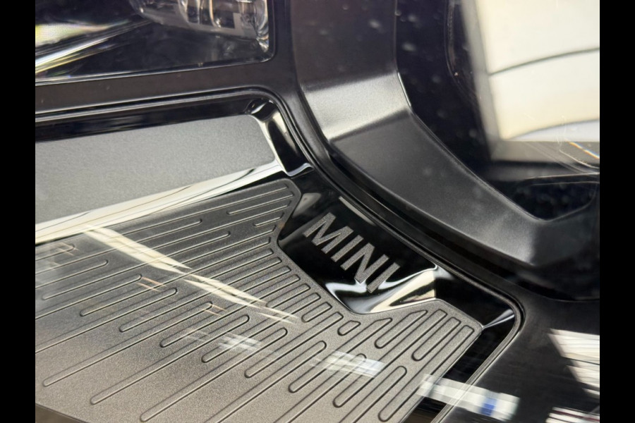 MINI Countryman 1.5 C 170pk John Cooper Works XL panorama trekhaak massage Hea