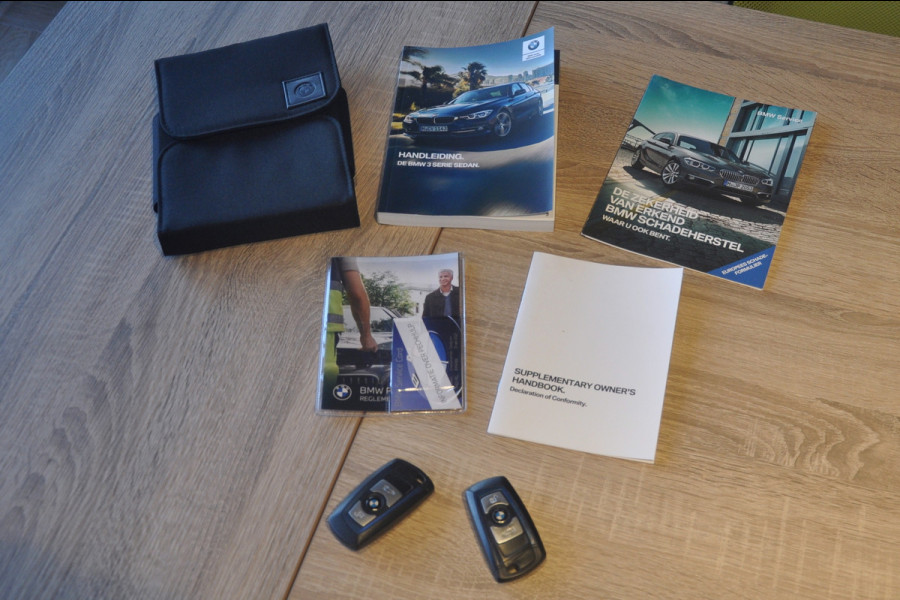 BMW 3-serie 340i M Sport Edition | Zeer nette staat! | NLse Auto | 53.800 km! BMW 3-serie 340i M Sport Edition | Zeer nette staat! | NLse Auto | 53.800 km!