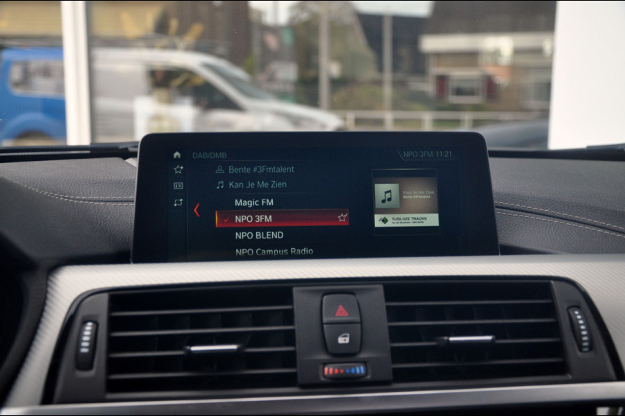 BMW 3-serie 340i M Sport Edition | Zeer nette staat! | NLse Auto | 53.800 km! BMW 3-serie 340i M Sport Edition | Zeer nette staat! | NLse Auto | 53.800 km!