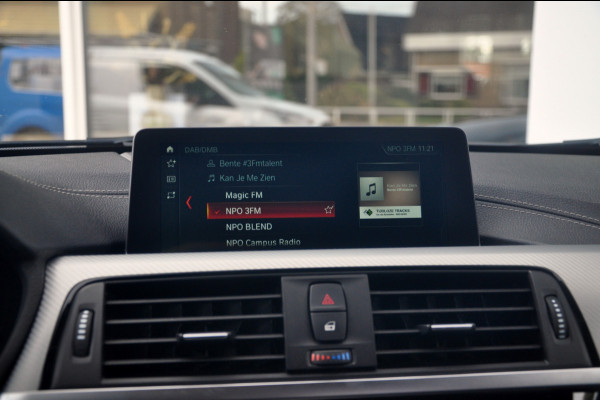 BMW 3-serie 340i M Sport Edition | Zeer nette staat! | NLse Auto | 53.800 km! BMW 3-serie 340i M Sport Edition | Zeer nette staat! | NLse Auto | 53.800 km!