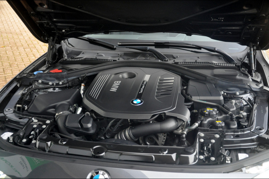 BMW 3-serie 340i M Sport Edition | Zeer nette staat! | NLse Auto | 53.800 km! BMW 3-serie 340i M Sport Edition | Zeer nette staat! | NLse Auto | 53.800 km!