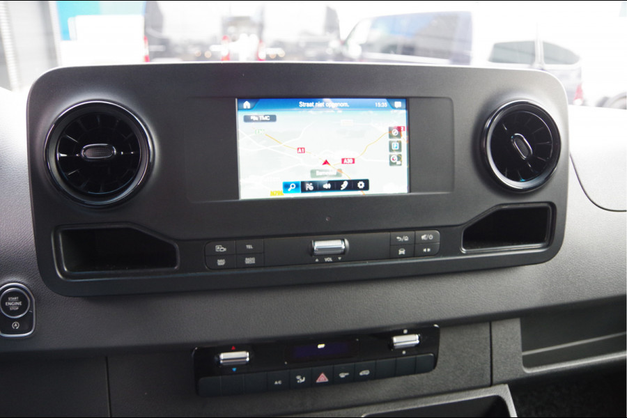 Mercedes-Benz Sprinter 315 1.9 CDI L1H1 AUT. LEDER, TREKHAAK, CAMERA, NAVI, CRUISE, CLIMA, NL AUTO, NAP Mercedes-Benz Sprinter 315 1.9 CDI L1H1 AUT. LEDER, TREKHAAK, CAMERA, NAVI, CRUISE, CLIMA, NL AUTO, NAP