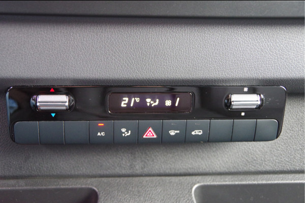 Mercedes-Benz Sprinter 315 1.9 CDI L1H1 AUT. LEDER, TREKHAAK, CAMERA, NAVI, CRUISE, CLIMA, NL AUTO, NAP Mercedes-Benz Sprinter 315 1.9 CDI L1H1 AUT. LEDER, TREKHAAK, CAMERA, NAVI, CRUISE, CLIMA, NL AUTO, NAP
