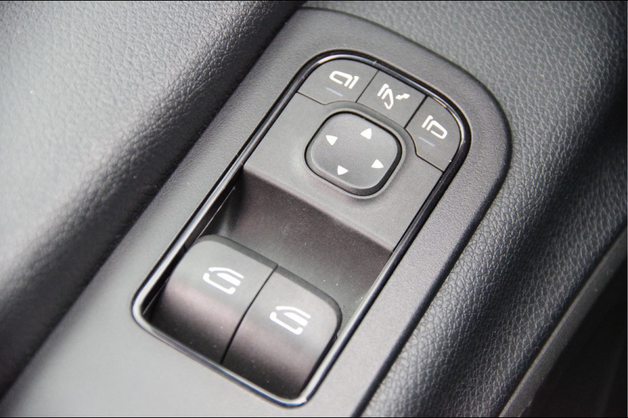 Mercedes-Benz Sprinter 315 1.9 CDI L1H1 AUT. LEDER, TREKHAAK, CAMERA, NAVI, CRUISE, CLIMA, NL AUTO, NAP Mercedes-Benz Sprinter 315 1.9 CDI L1H1 AUT. LEDER, TREKHAAK, CAMERA, NAVI, CRUISE, CLIMA, NL AUTO, NAP