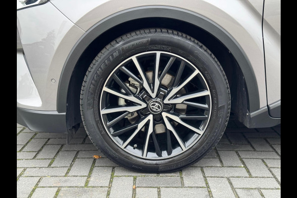 Toyota C-HR 1.8 Hybrid Executive | Stoelverwarming, Navigatie, Keyless, Leer/Stof, 18 Inch Toyota C-HR 1.8 Hybrid Executive | Stoelverwarming, Navigatie, Keyless, Leer/Stof, 18 Inch