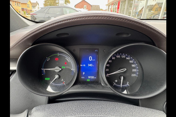 Toyota C-HR 1.8 Hybrid Executive | Stoelverwarming, Navigatie, Keyless, Leer/Stof, 18 Inch Toyota C-HR 1.8 Hybrid Executive | Stoelverwarming, Navigatie, Keyless, Leer/Stof, 18 Inch