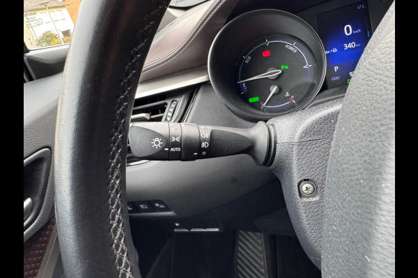 Toyota C-HR 1.8 Hybrid Executive | Stoelverwarming, Navigatie, Keyless, Leer/Stof, 18 Inch Toyota C-HR 1.8 Hybrid Executive | Stoelverwarming, Navigatie, Keyless, Leer/Stof, 18 Inch