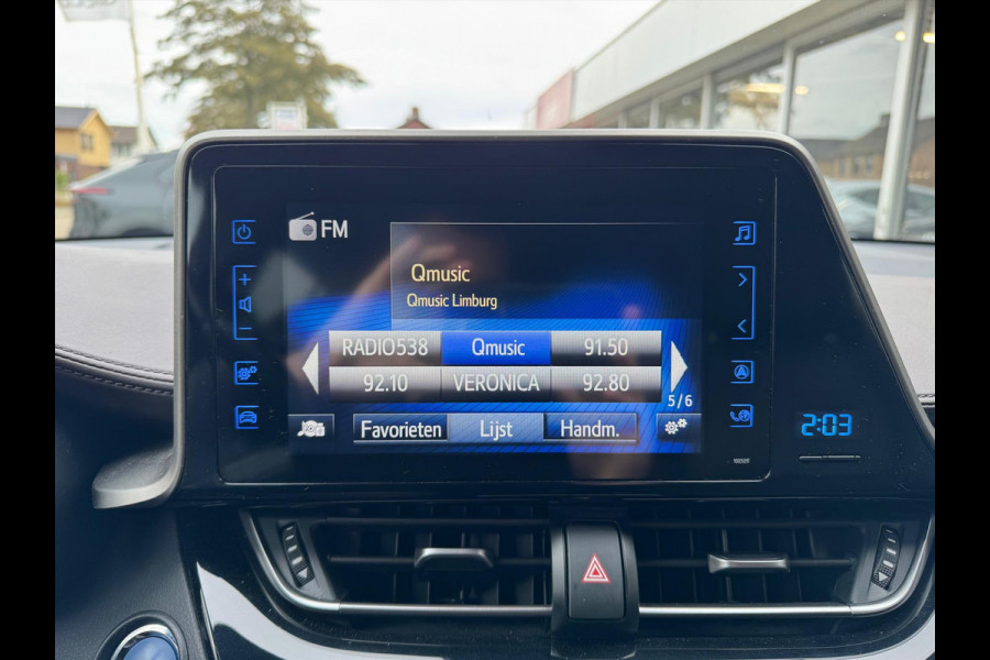 Toyota C-HR 1.8 Hybrid Executive | Stoelverwarming, Navigatie, Keyless, Leer/Stof, 18 Inch Toyota C-HR 1.8 Hybrid Executive | Stoelverwarming, Navigatie, Keyless, Leer/Stof, 18 Inch