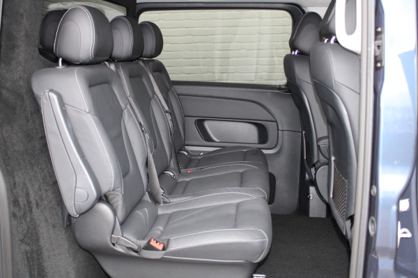 Mercedes-Benz V-Klasse 250d / Lang / AMG / DC / 2x Elec Schuifdeur / Camera / Vol Opties / NIEUWSTAAT Mercedes-Benz V-Klasse 250d / Lang / AMG / DC / 2x Elec Schuifdeur / Camera / Vol Opties / NIEUWSTAAT