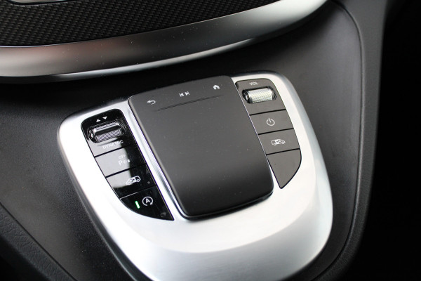 Mercedes-Benz V-Klasse 250d / Lang / AMG / DC / 2x Elec Schuifdeur / Camera / Vol Opties / NIEUWSTAAT Mercedes-Benz V-Klasse 250d / Lang / AMG / DC / 2x Elec Schuifdeur / Camera / Vol Opties / NIEUWSTAAT