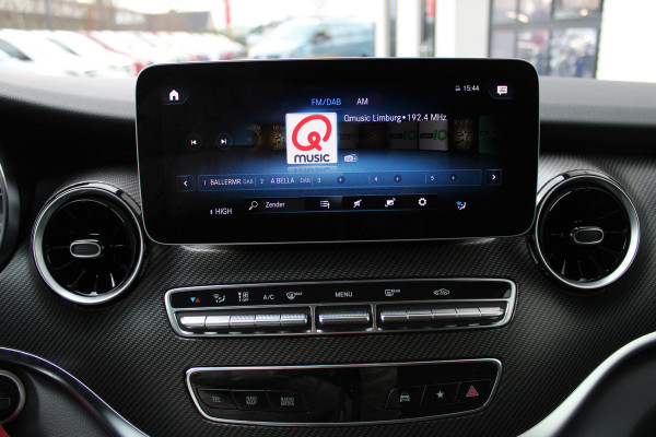 Mercedes-Benz V-Klasse 250d / Lang / AMG / DC / 2x Elec Schuifdeur / Camera / Vol Opties / NIEUWSTAAT Mercedes-Benz V-Klasse 250d / Lang / AMG / DC / 2x Elec Schuifdeur / Camera / Vol Opties / NIEUWSTAAT