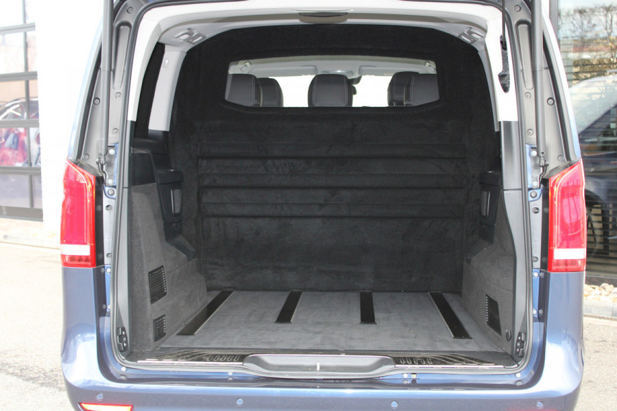 Mercedes-Benz V-Klasse 250d / Lang / AMG / DC / 2x Elec Schuifdeur / Camera / Vol Opties / NIEUWSTAAT Mercedes-Benz V-Klasse 250d / Lang / AMG / DC / 2x Elec Schuifdeur / Camera / Vol Opties / NIEUWSTAAT