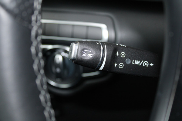 Mercedes-Benz V-Klasse 250d / Lang / AMG / DC / 2x Elec Schuifdeur / Camera / Vol Opties / NIEUWSTAAT Mercedes-Benz V-Klasse 250d / Lang / AMG / DC / 2x Elec Schuifdeur / Camera / Vol Opties / NIEUWSTAAT