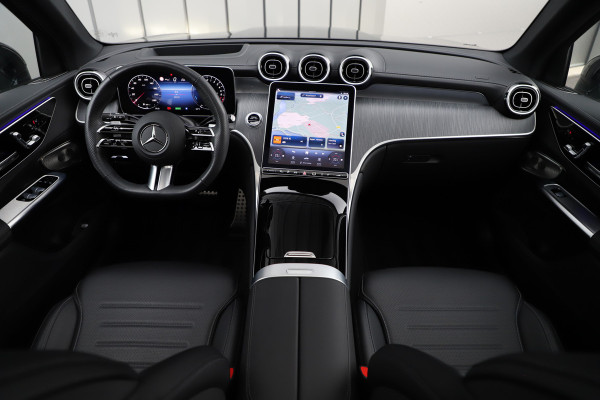 Mercedes-Benz GLC 300e AMG 4-Matic Aut9 | 313PK | Head-up | Pano | Memory | Burmester | Distronic | Digital-light | Keyles-go | Sfeerverlichting | Mercedes-Benz GLC 300e AMG 4-Matic Aut9 | 313PK | Head-up | Pano | Memory | Burmester | Distronic | Digital-light | Keyles-go | Sfeerverlichting |