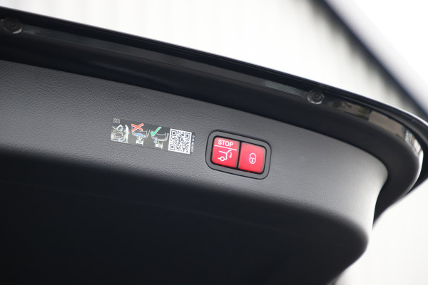 Mercedes-Benz GLC 300e AMG 4-Matic Aut9 | 313PK | Head-up | Pano | Memory | Burmester | Distronic | Digital-light | Keyles-go | Sfeerverlichting | Mercedes-Benz GLC 300e AMG 4-Matic Aut9 | 313PK | Head-up | Pano | Memory | Burmester | Distronic | Digital-light | Keyles-go | Sfeerverlichting |