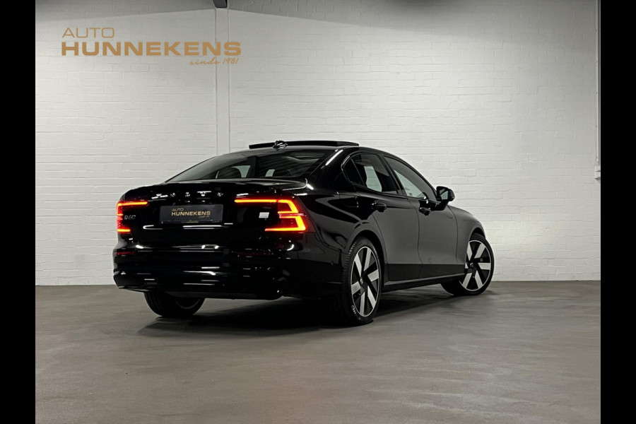 Volvo S60 2.0 Recharge T8 AWD Ultimate Dark *455 PK* | Massage | Open dak | Bowers & Wilkins | Adapt. cruise | Stoelventilatie & Stoelverwarming | Head-up Volvo S60 2.0 Recharge T8 AWD Ultimate Dark *455 PK* | Massage | Open dak | Bowers & Wilkins | Adapt. cruise | Stoelventilatie & Stoelverwarming | Head-up