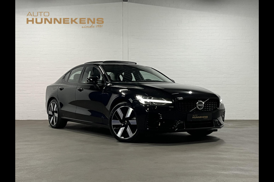 Volvo S60 2.0 Recharge T8 AWD Ultimate Dark *455 PK* | Massage | Open dak | Bowers & Wilkins | Adapt. cruise | Stoelventilatie & Stoelverwarming | Head-up Volvo S60 2.0 Recharge T8 AWD Ultimate Dark *455 PK* | Massage | Open dak | Bowers & Wilkins | Adapt. cruise | Stoelventilatie & Stoelverwarming | Head-up