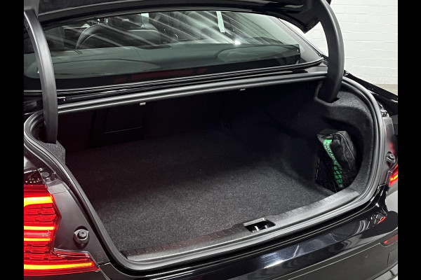 Volvo S60 2.0 Recharge T8 AWD Ultimate Dark *455 PK* | Massage | Open dak | Bowers & Wilkins | Adapt. cruise | Stoelventilatie & Stoelverwarming | Head-up Volvo S60 2.0 Recharge T8 AWD Ultimate Dark *455 PK* | Massage | Open dak | Bowers & Wilkins | Adapt. cruise | Stoelventilatie & Stoelverwarming | Head-up