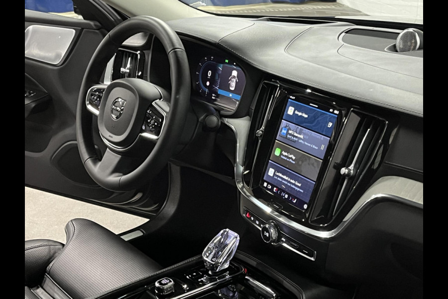 Volvo S60 2.0 Recharge T8 AWD Ultimate Dark *455 PK* | Massage | Open dak | Bowers & Wilkins | Adapt. cruise | Stoelventilatie & Stoelverwarming | Head-up Volvo S60 2.0 Recharge T8 AWD Ultimate Dark *455 PK* | Massage | Open dak | Bowers & Wilkins | Adapt. cruise | Stoelventilatie & Stoelverwarming | Head-up