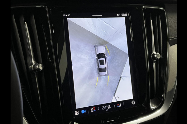 Volvo S60 2.0 Recharge T8 AWD Ultimate Dark *455 PK* | Massage | Open dak | Bowers & Wilkins | Adapt. cruise | Stoelventilatie & Stoelverwarming | Head-up Volvo S60 2.0 Recharge T8 AWD Ultimate Dark *455 PK* | Massage | Open dak | Bowers & Wilkins | Adapt. cruise | Stoelventilatie & Stoelverwarming | Head-up