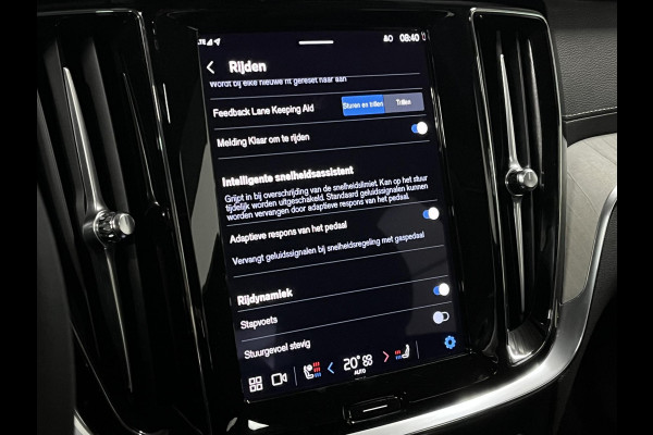Volvo S60 2.0 Recharge T8 AWD Ultimate Dark *455 PK* | Massage | Open dak | Bowers & Wilkins | Adapt. cruise | Stoelventilatie & Stoelverwarming | Head-up Volvo S60 2.0 Recharge T8 AWD Ultimate Dark *455 PK* | Massage | Open dak | Bowers & Wilkins | Adapt. cruise | Stoelventilatie & Stoelverwarming | Head-up