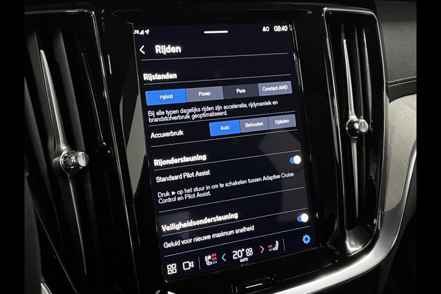 Volvo S60 2.0 Recharge T8 AWD Ultimate Dark *455 PK* | Massage | Open dak | Bowers & Wilkins | Adapt. cruise | Stoelventilatie & Stoelverwarming | Head-up Volvo S60 2.0 Recharge T8 AWD Ultimate Dark *455 PK* | Massage | Open dak | Bowers & Wilkins | Adapt. cruise | Stoelventilatie & Stoelverwarming | Head-up