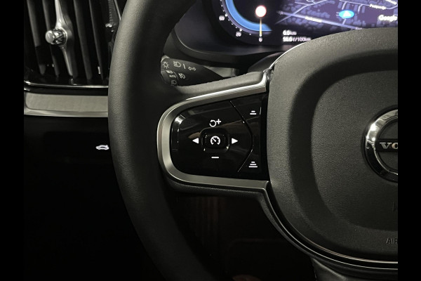 Volvo S60 2.0 Recharge T8 AWD Ultimate Dark *455 PK* | Massage | Open dak | Bowers & Wilkins | Adapt. cruise | Stoelventilatie & Stoelverwarming | Head-up Volvo S60 2.0 Recharge T8 AWD Ultimate Dark *455 PK* | Massage | Open dak | Bowers & Wilkins | Adapt. cruise | Stoelventilatie & Stoelverwarming | Head-up