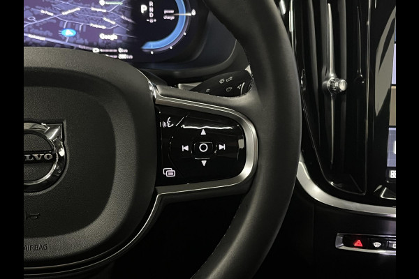 Volvo S60 2.0 Recharge T8 AWD Ultimate Dark *455 PK* | Massage | Open dak | Bowers & Wilkins | Adapt. cruise | Stoelventilatie & Stoelverwarming | Head-up Volvo S60 2.0 Recharge T8 AWD Ultimate Dark *455 PK* | Massage | Open dak | Bowers & Wilkins | Adapt. cruise | Stoelventilatie & Stoelverwarming | Head-up