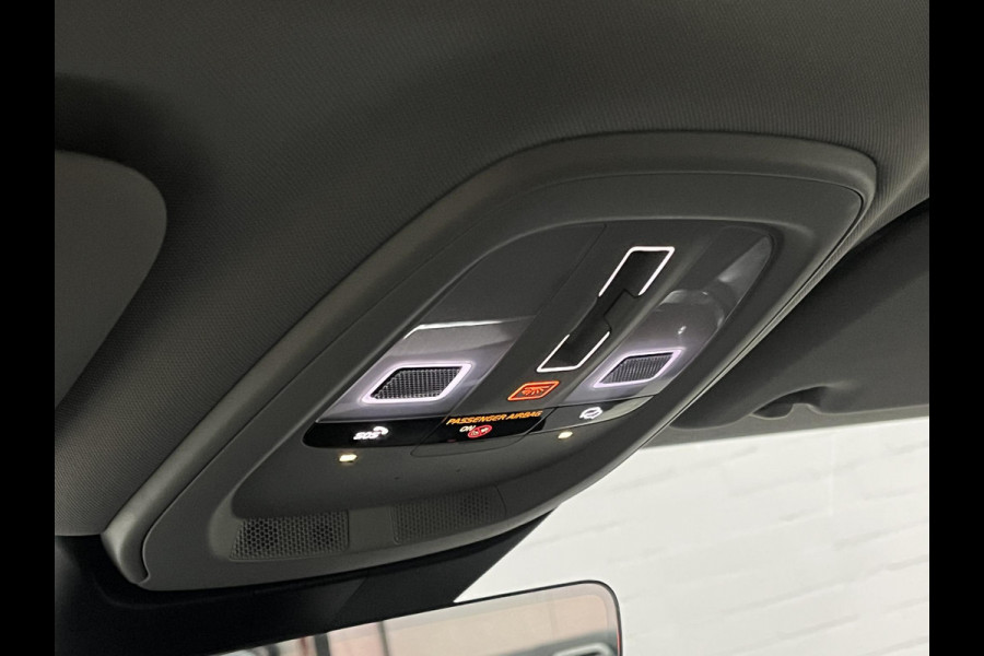 Volvo S60 2.0 Recharge T8 AWD Ultimate Dark *455 PK* | Massage | Open dak | Bowers & Wilkins | Adapt. cruise | Stoelventilatie & Stoelverwarming | Head-up Volvo S60 2.0 Recharge T8 AWD Ultimate Dark *455 PK* | Massage | Open dak | Bowers & Wilkins | Adapt. cruise | Stoelventilatie & Stoelverwarming | Head-up