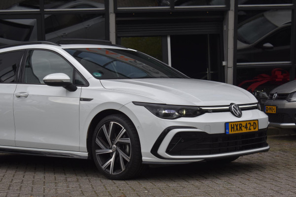 Volkswagen Golf 1.5 eTSI R-Line Business+ Pano Keyless Lane Camera Trekhaak Volkswagen Golf 1.5 eTSI R-Line Business+ Pano Keyless Lane Camera Trekhaak