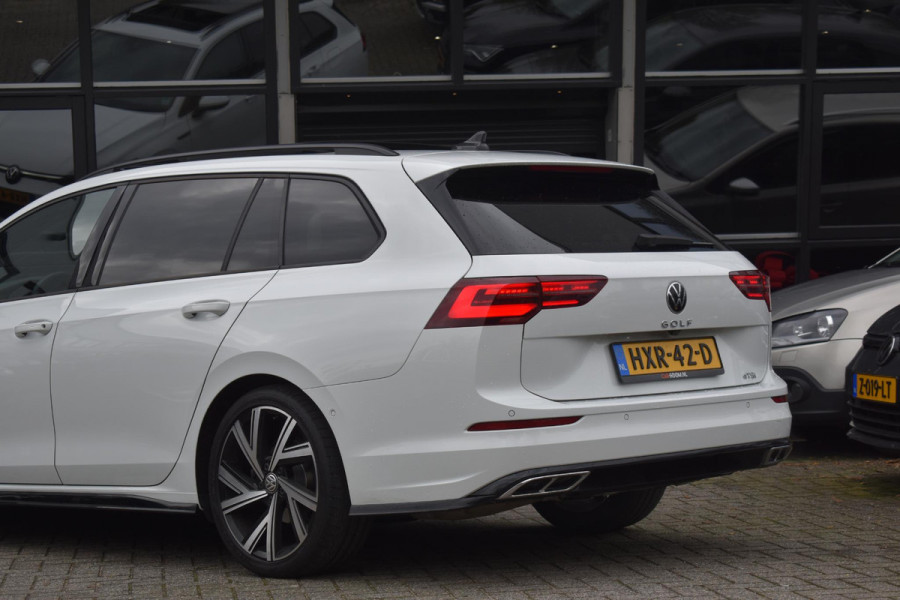 Volkswagen Golf 1.5 eTSI R-Line Business+ Pano Keyless Lane Camera Trekhaak Volkswagen Golf 1.5 eTSI R-Line Business+ Pano Keyless Lane Camera Trekhaak