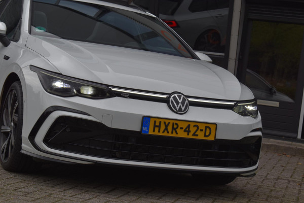 Volkswagen Golf 1.5 eTSI R-Line Business+ Pano Keyless Lane Camera Trekhaak Volkswagen Golf 1.5 eTSI R-Line Business+ Pano Keyless Lane Camera Trekhaak