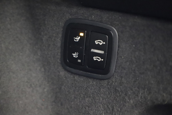 Porsche Macan 2.0 | 252PK | Luchtvering (PASM) | Pano | 14-Weg Comfortstoelen | Memory | Bose | Matrix-led | Stoelverw. | Trekhaak | Dealer on