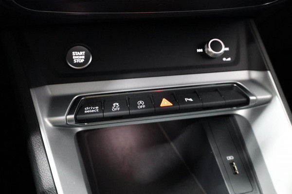 Audi Q3 40 TFSI quattro S Edition 190+PK S-LINE/LED/VIRTUAL/PANO/S.VERWARMING/20" LMV/CAM/ECC/12 MND GARANTIE!