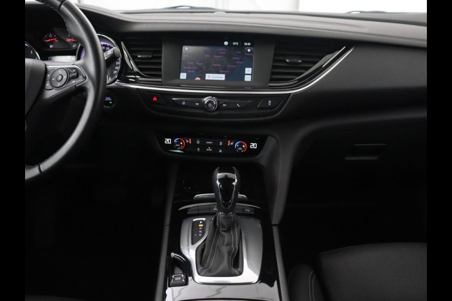 Opel Insignia 1.5 Turbo Innovation | Leder | Stoelverwarming | Camera | Carplay | Matrix LED | Navigatie | Comfortstoelen | Cruise control Opel Insignia 1.5 Turbo Innovation | Leder | Stoelverwarming | Camera | Carplay | Matrix LED | Navigatie | Comfortstoelen | Cruise control