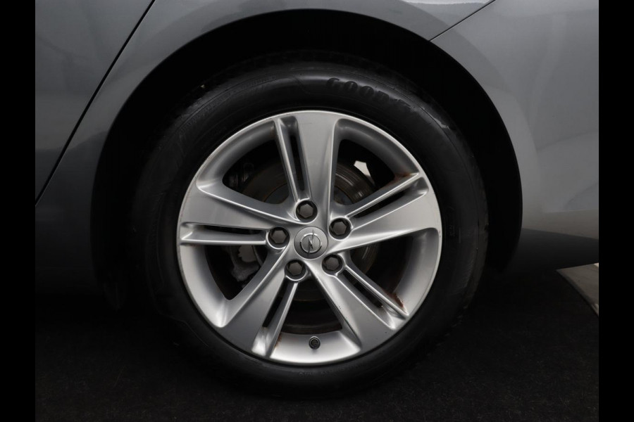 Opel Insignia 1.5 Turbo Innovation | Leder | Stoelverwarming | Camera | Carplay | Matrix LED | Navigatie | Comfortstoelen | Cruise control Opel Insignia 1.5 Turbo Innovation | Leder | Stoelverwarming | Camera | Carplay | Matrix LED | Navigatie | Comfortstoelen | Cruise control