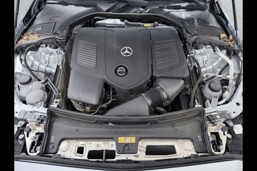 Mercedes-Benz C-Klasse 180 AMG Line | Pano Memory Keyless Digital 360 Camera Mercedes-Benz C-Klasse 180 AMG Line | Pano Memory Keyless Digital 360 Camera