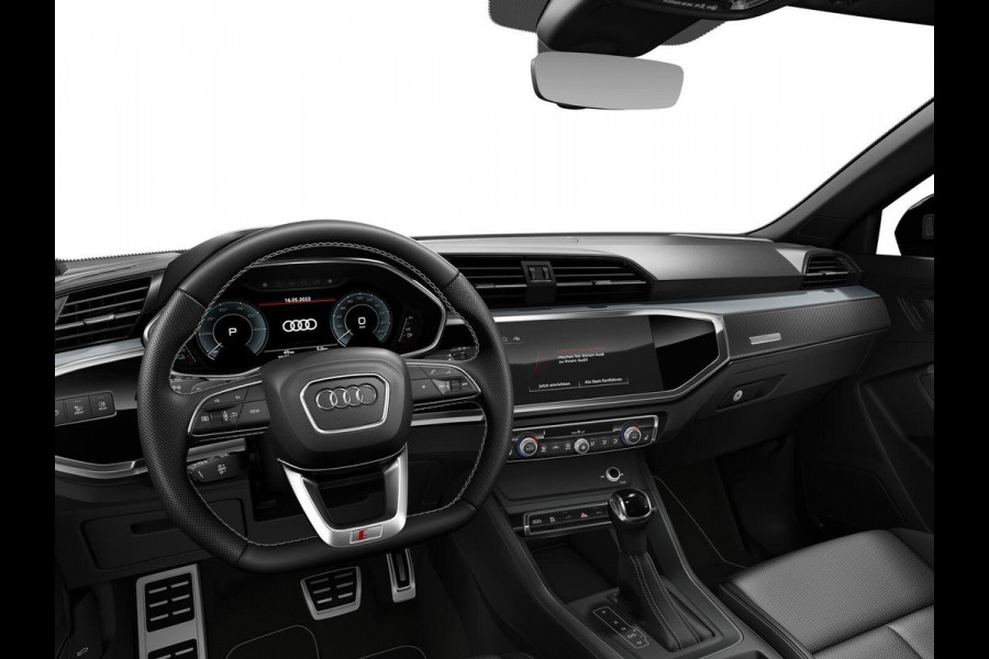 Audi Q3 Sportback 45 TFSI e S Edition 245pk | Komt begin november binnen | Sonos Audio | Parkeercamera | Navigatie  | Elektrisch verstelbare voorstoelen Audi Q3 Sportback 45 TFSI e S Edition 245pk | Komt begin november binnen | Sonos Audio | Parkeercamera | Navigatie  | Elektrisch verstelbare voorstoelen