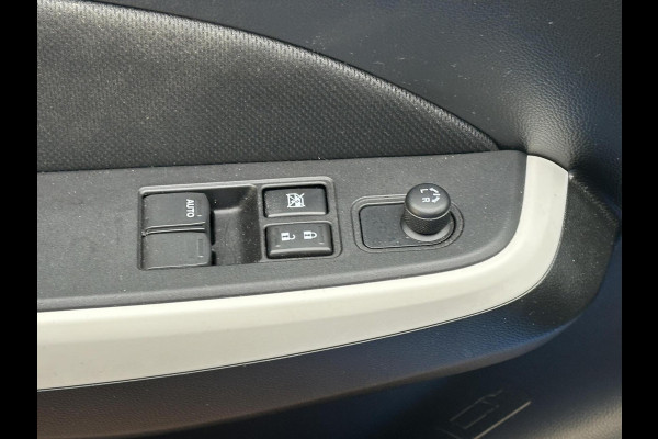 Suzuki Swift 1.2i 16v Comfort Airco LED 5 drs. Suzuki Swift 1.2i 16v Comfort Airco LED 5 drs.