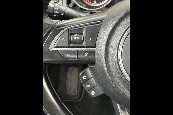 Suzuki Swift 1.2i 16v Comfort Airco LED 5 drs. Suzuki Swift 1.2i 16v Comfort Airco LED 5 drs.