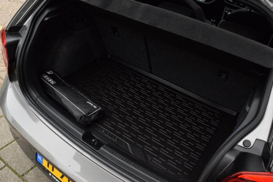 Volkswagen Polo R-Line|Open dak|LED|2xPDC|Carplay|ACC|Clima