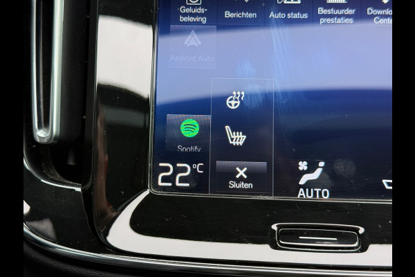 Volvo XC40 1.5 T5 Recharge R-Design Pano|Adap Cruise|Leder|Stuurver Volvo XC40 1.5 T5 Recharge R-Design Pano|Adap Cruise|Leder|Stuurver