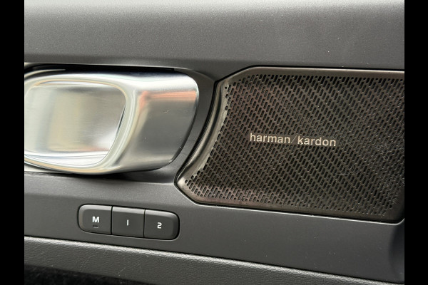 Volvo XC40 1.5 T5 Recharge R-Design Pano|Adap Cruise|Leder|Stuurver Volvo XC40 1.5 T5 Recharge R-Design Pano|Adap Cruise|Leder|Stuurver