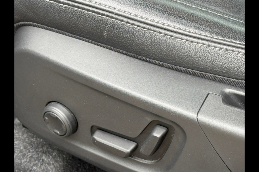 Volvo XC40 1.5 T5 Recharge R-Design Pano|Adap Cruise|Leder|Stuurver Volvo XC40 1.5 T5 Recharge R-Design Pano|Adap Cruise|Leder|Stuurver