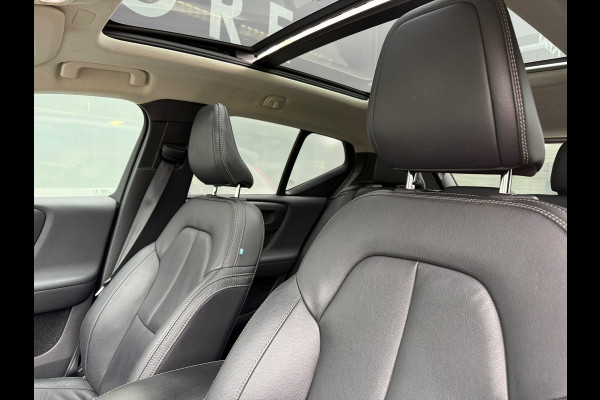 Volvo XC40 1.5 T5 Recharge R-Design Pano|Adap Cruise|Leder|Stuurver Volvo XC40 1.5 T5 Recharge R-Design Pano|Adap Cruise|Leder|Stuurver