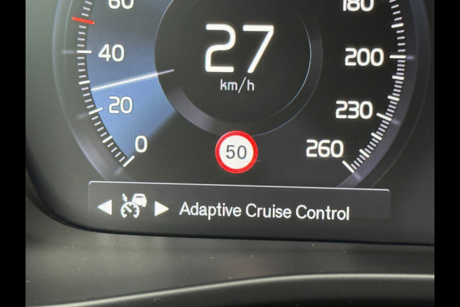 Volvo XC40 1.5 T5 Recharge R-Design Pano|Adap Cruise|Leder|Stuurver Volvo XC40 1.5 T5 Recharge R-Design Pano|Adap Cruise|Leder|Stuurver