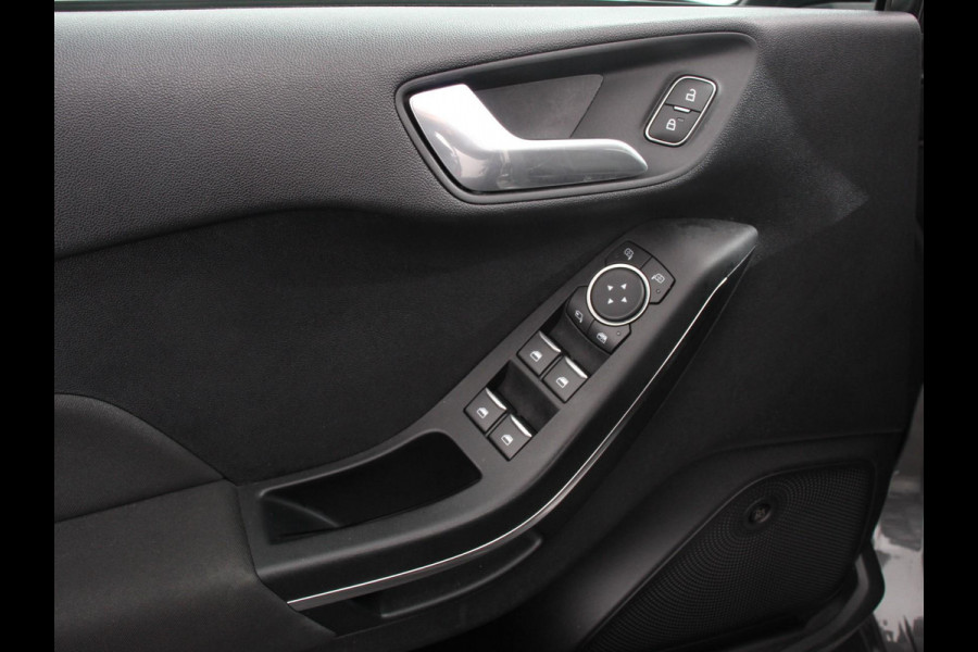 Ford Fiesta 1.0 EcoBoost 125pk mHEV Hybrid ST-Line X Nordic |  Navigatie | Climate Control | Cruise control | Stoelverwarming | Parkeer sensoren | Lichtmetalen velgen Ford Fiesta 1.0 EcoBoost 125pk mHEV Hybrid ST-Line X Nordic |  Navigatie | Climate Control | Cruise control | Stoelverwarming | Parkeer sensoren | Lichtmetalen velgen