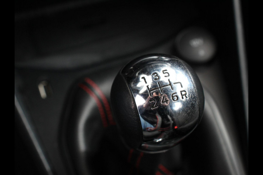 Ford Fiesta 1.0 EcoBoost 125pk mHEV Hybrid ST-Line X Nordic |  Navigatie | Climate Control | Cruise control | Stoelverwarming | Parkeer sensoren | Lichtmetalen velgen Ford Fiesta 1.0 EcoBoost 125pk mHEV Hybrid ST-Line X Nordic |  Navigatie | Climate Control | Cruise control | Stoelverwarming | Parkeer sensoren | Lichtmetalen velgen