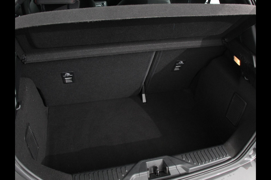 Ford Fiesta 1.0 EcoBoost 125pk mHEV Hybrid ST-Line X Nordic |  Navigatie | Climate Control | Cruise control | Stoelverwarming | Parkeer sensoren | Lichtmetalen velgen Ford Fiesta 1.0 EcoBoost 125pk mHEV Hybrid ST-Line X Nordic |  Navigatie | Climate Control | Cruise control | Stoelverwarming | Parkeer sensoren | Lichtmetalen velgen