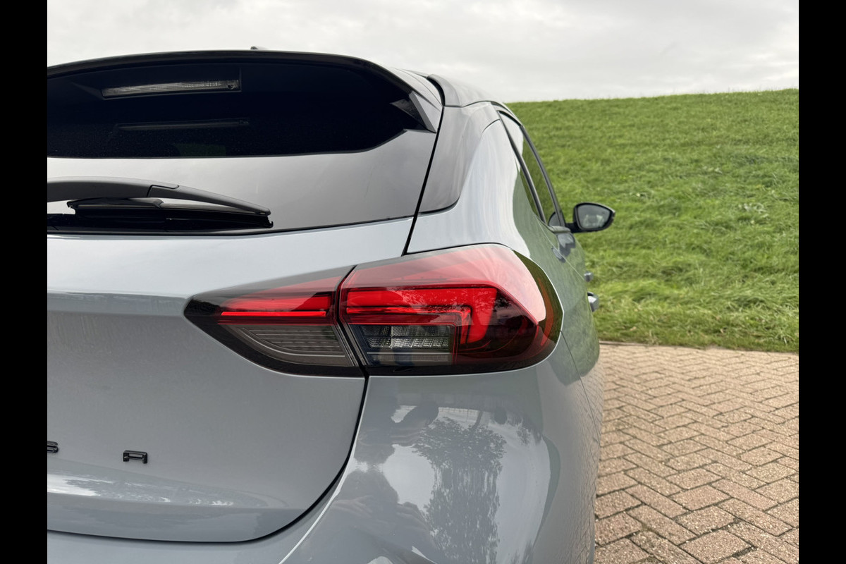 Opel Corsa 1.2 GS Climate Control | Camera | Keyless Opel Corsa 1.2 GS Climate Control | Camera | Keyless